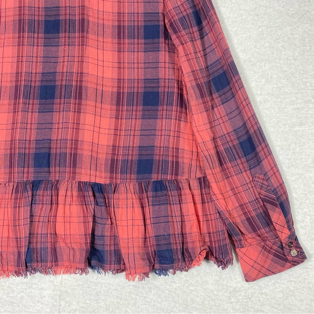 Vince Camuto Plaid Peplum Blouse Women's M Red Blue Frayed Hem Long Sleeve Flowy - Picture 11 of 15